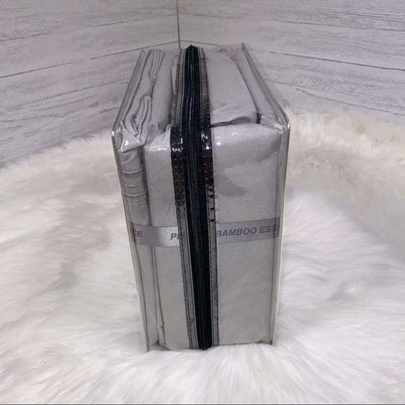 ⭐️FINAL STOCK⭐️King 4pc Light Grey Bedsheets - Picture 3 of 5